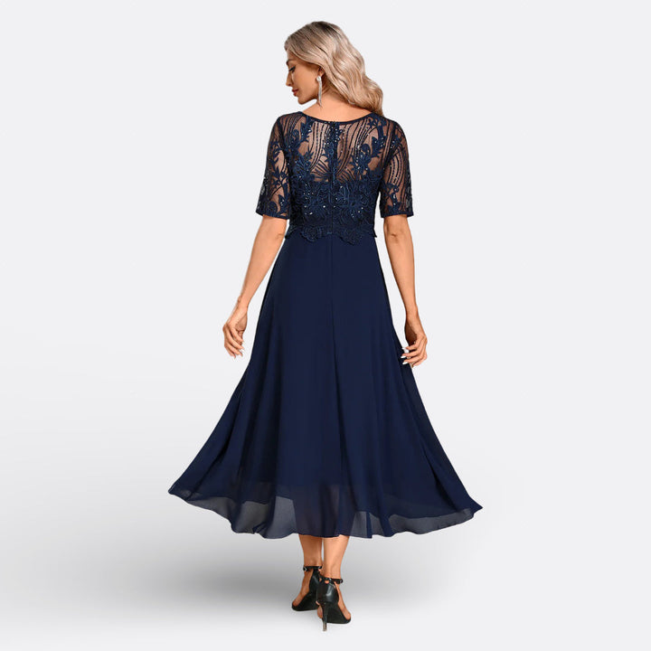 Mariana | Marineblaues Spitzenkleid mit kurzen Ärmeln