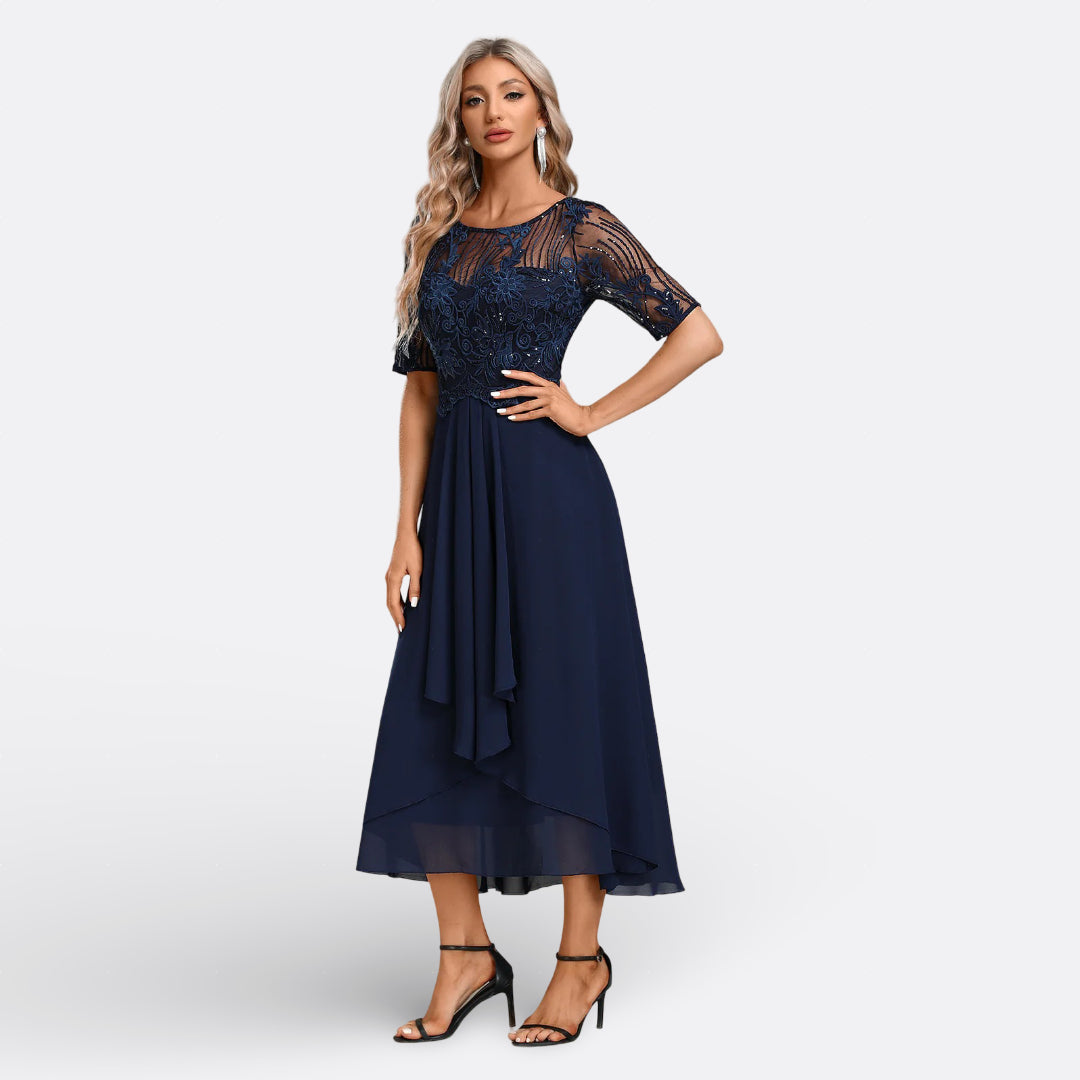 Mariana | Marineblaues Spitzenkleid mit kurzen Ärmeln
