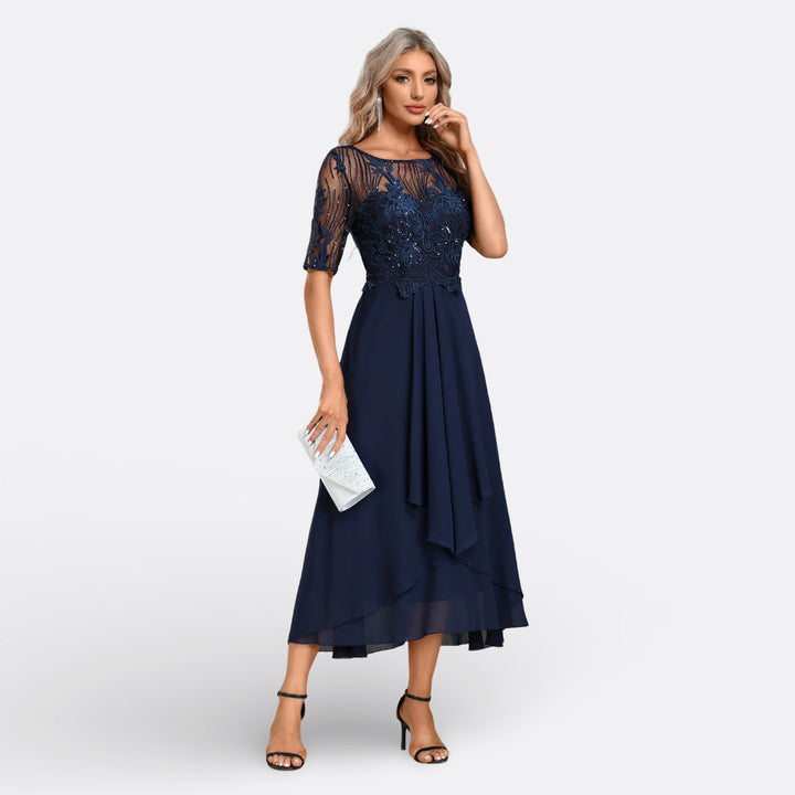 Mariana | Marineblaues Spitzenkleid mit kurzen Ärmeln
