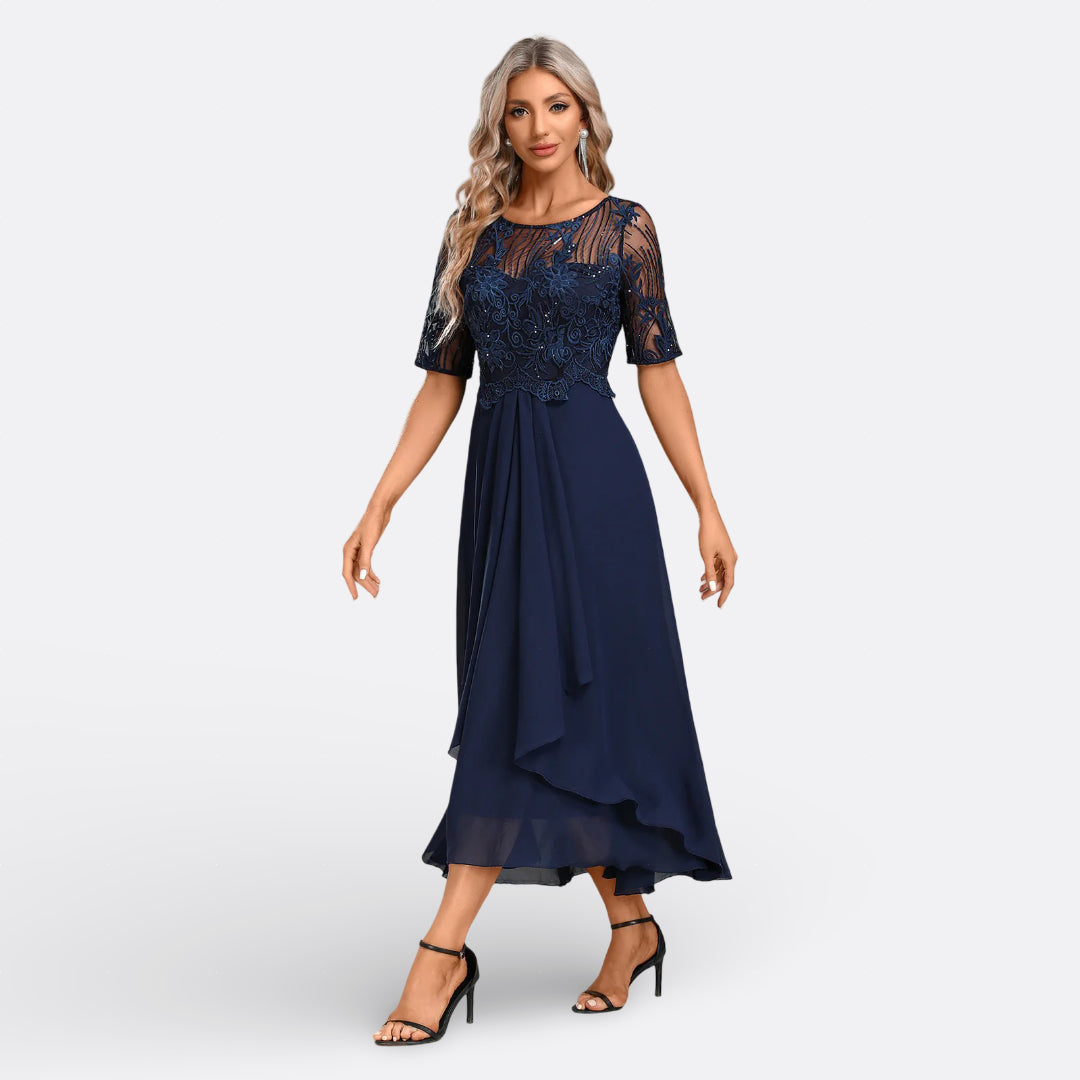 Mariana | Marineblaues Spitzenkleid mit kurzen Ärmeln