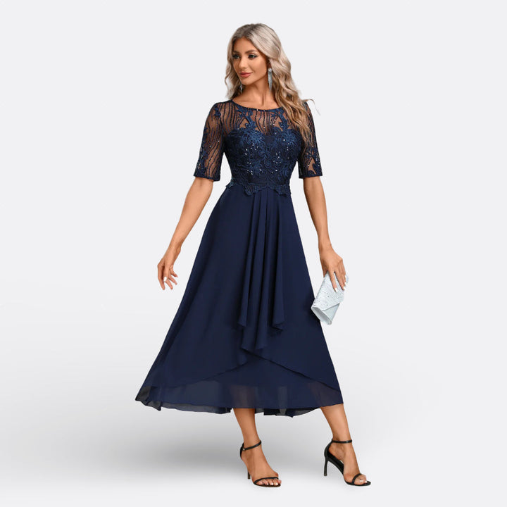 Mariana | Marineblaues Spitzenkleid mit kurzen Ärmeln