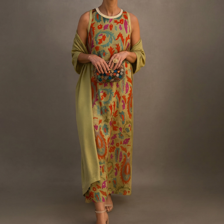 Daniela | Langes Kleid mit Blumenmuster und passender Weste