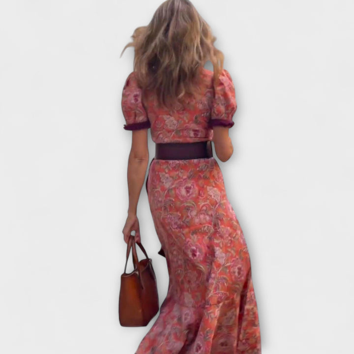 Elegantes Rosa Maxi-Kleid mit kurzen Ärmeln