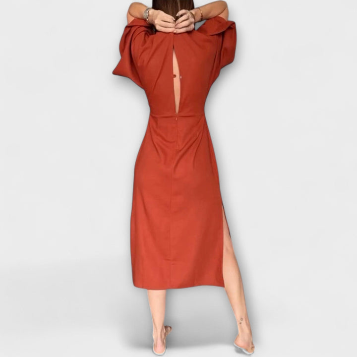 Holly - Lässiges Kleid mit V-Ausschnitt und Krawatte