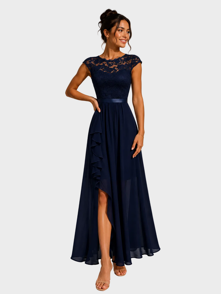 Justyna | Maxikleid in A-Linie mit Volants und Spitzendetails
