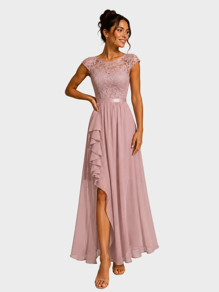 Justyna | Maxikleid in A-Linie mit Volants und Spitzendetails