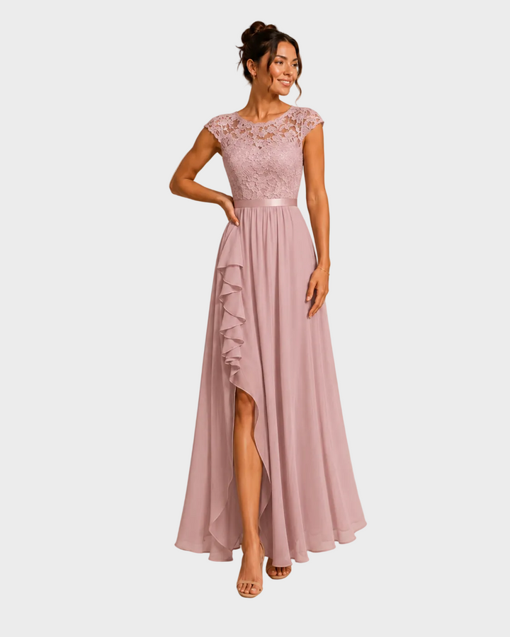 Justyna | Maxikleid in A-Linie mit Volants und Spitzendetails
