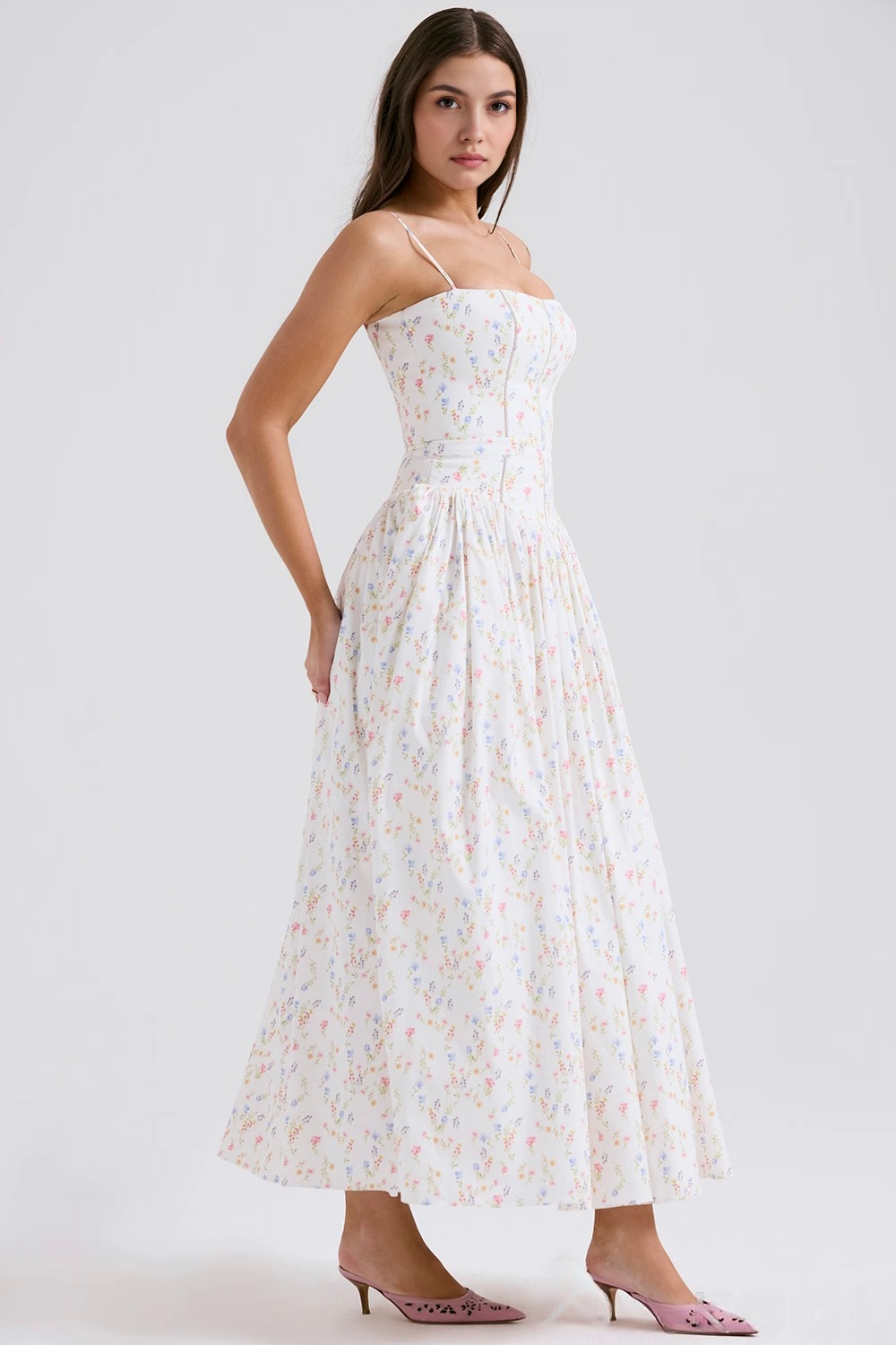 Alexandra | Maxikleid mit Blumenmuster und schmalen Trägern