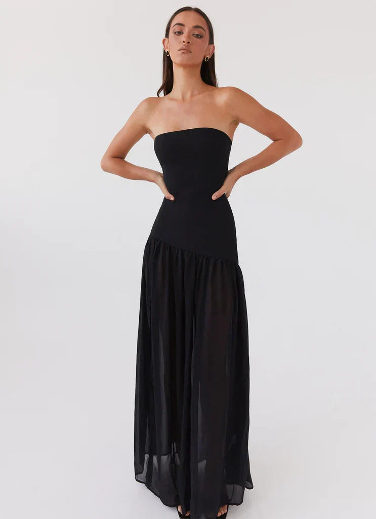 Alexandra | Schulterfreies Maxikleid mit Asymmetrienaht