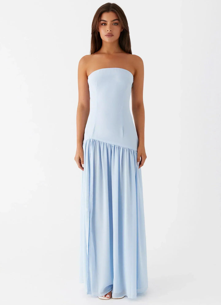 Alexandra | Schulterfreies Maxikleid mit Asymmetrienaht