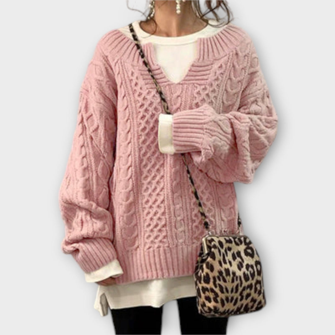 Denisa | Eng anliegender Pullover mit Zopfmuster
