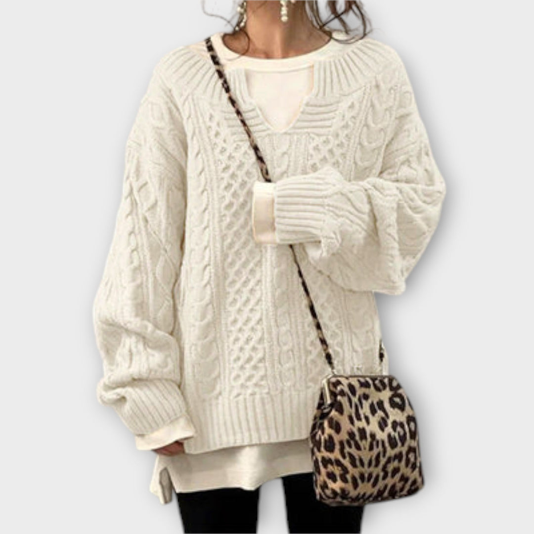 Denisa | Eng anliegender Pullover mit Zopfmuster
