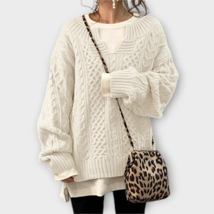 Denisa | Eng anliegender Pullover mit Zopfmuster
