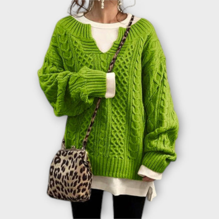 Denisa | Eng anliegender Pullover mit Zopfmuster
