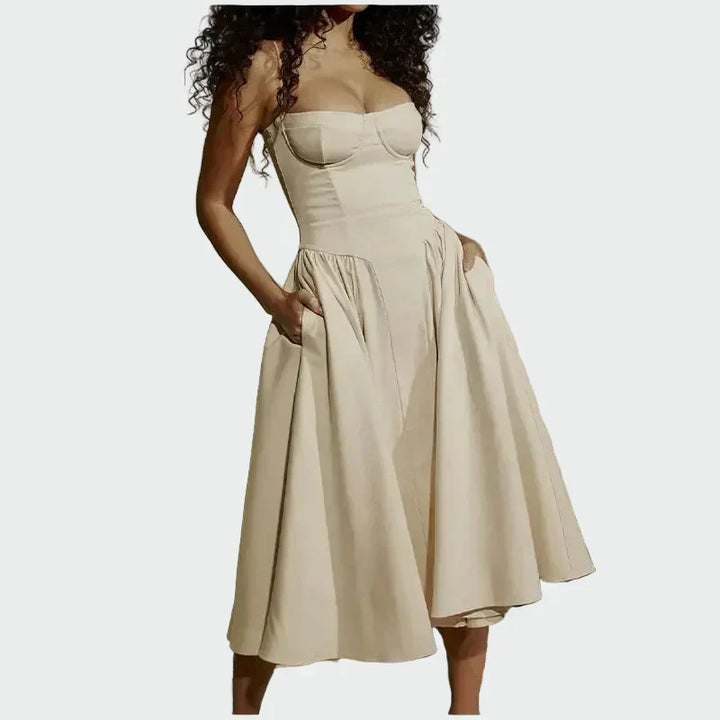 Jaroslava | Satin-Maxikleid mit geformtem Oberteil