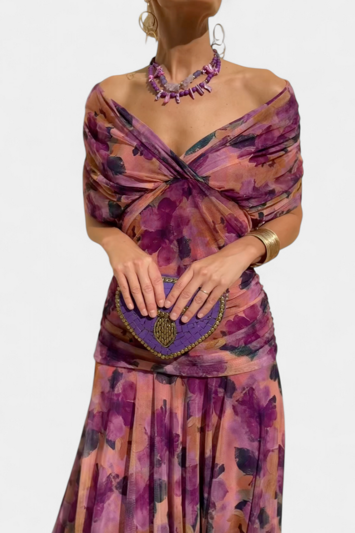 Magda | Langes Blumenkleid mit V-Ausschnitt und Plisseetaille