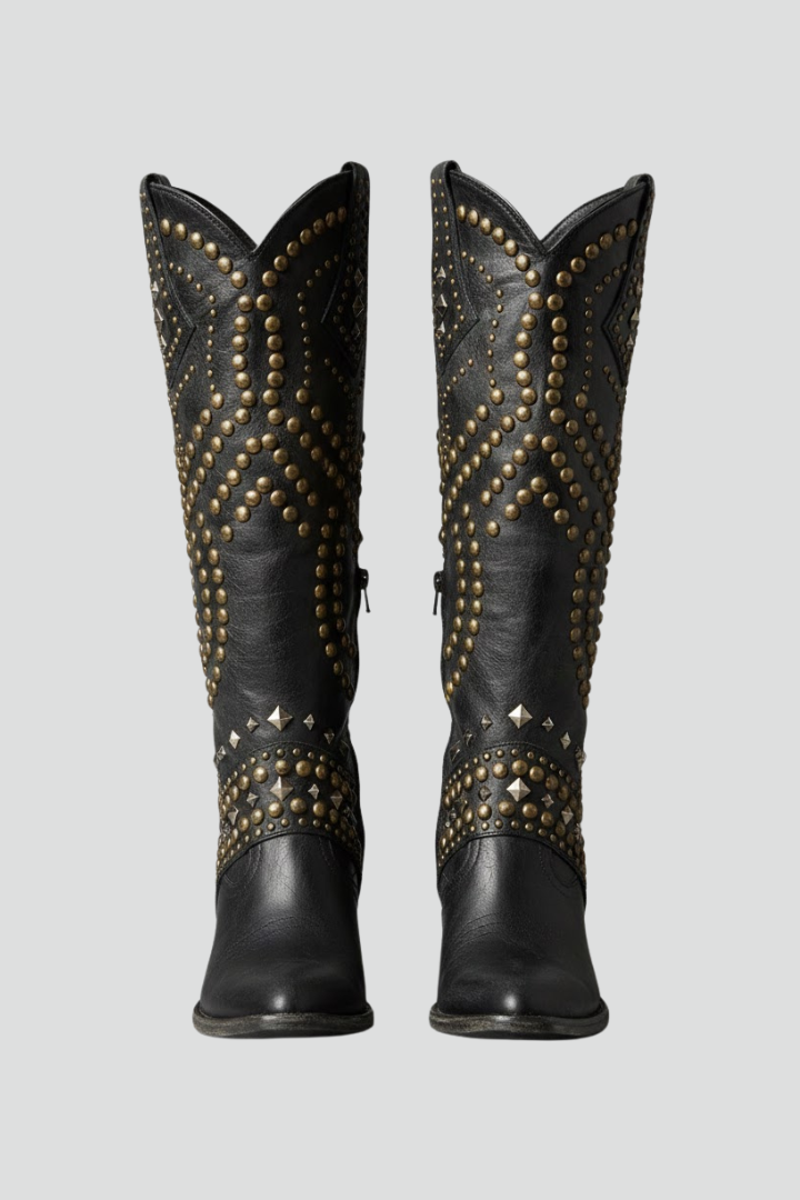 Amara | Hochgeschnittene Stiefel mit massivem Absatz und Nietendetail