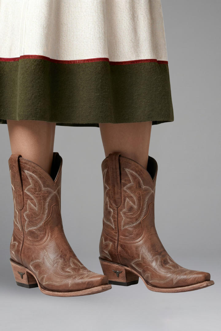 Isabelle | Stiefel mit Stickereidetails für jede Saison