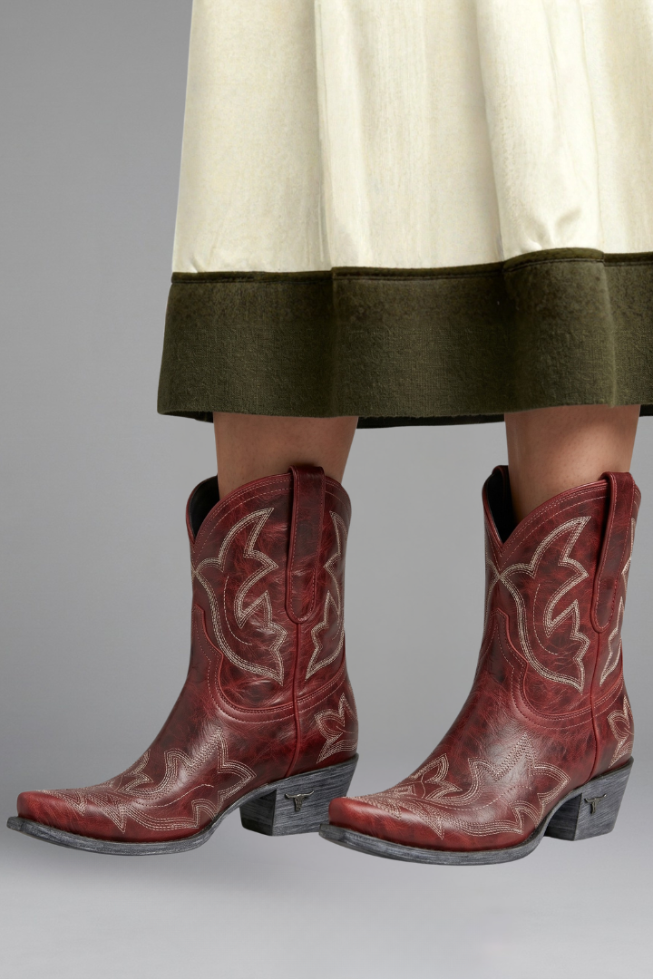 Isabelle | Stiefel mit Stickereidetails für jede Saison