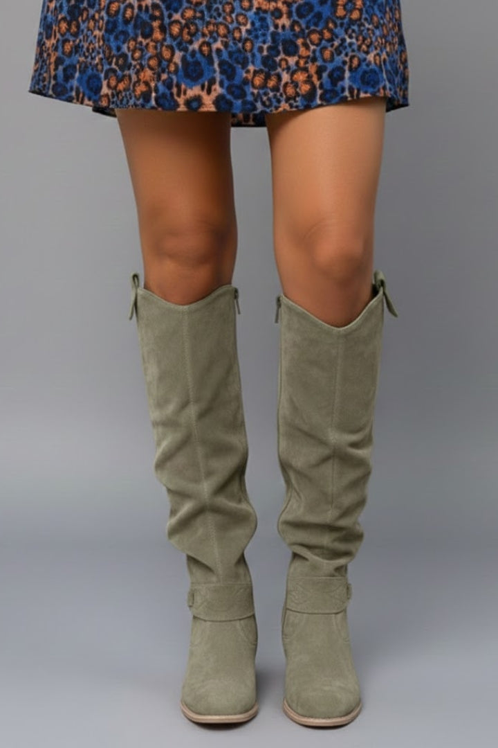 Jasmine | Overknee-Stiefel mit gerafftem Schaft und flachem Absatz