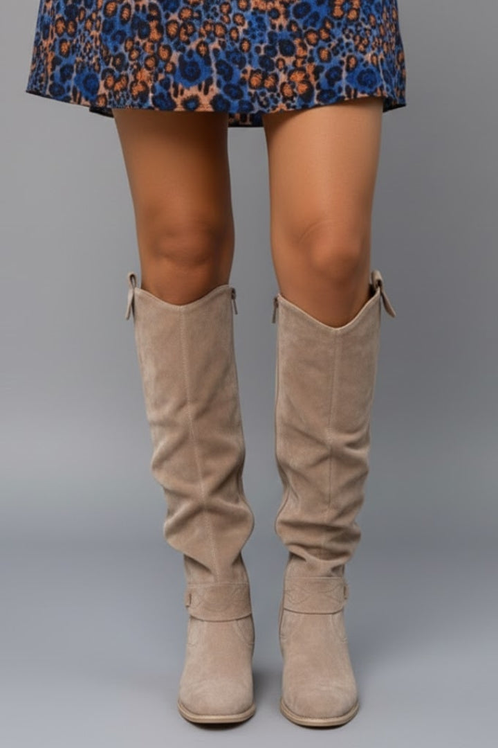 Jasmine | Overknee-Stiefel mit gerafftem Schaft und flachem Absatz