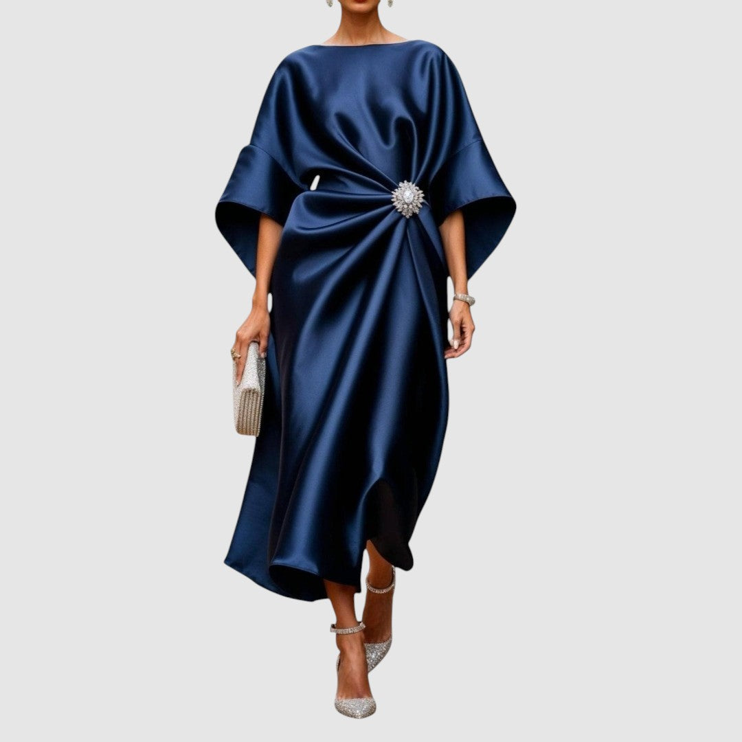Mia | Langes Abendkleid mit Zierschnalle an der Taille