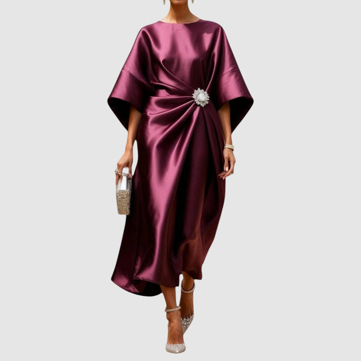 Mia | Langes Abendkleid mit Zierschnalle an der Taille