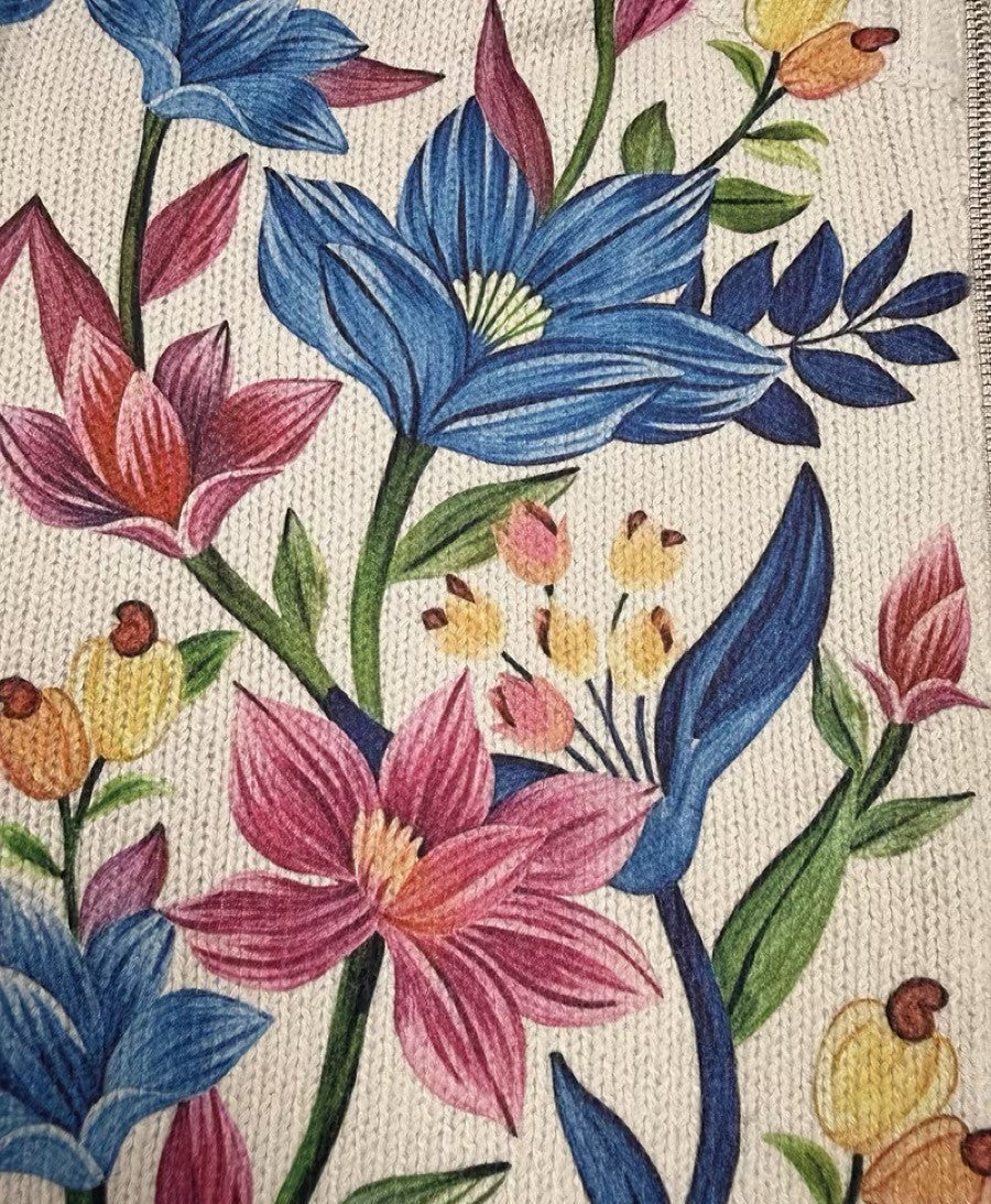 Tabitha | Blumen-Cardigan mit Reissverschluss im botanischen Garten