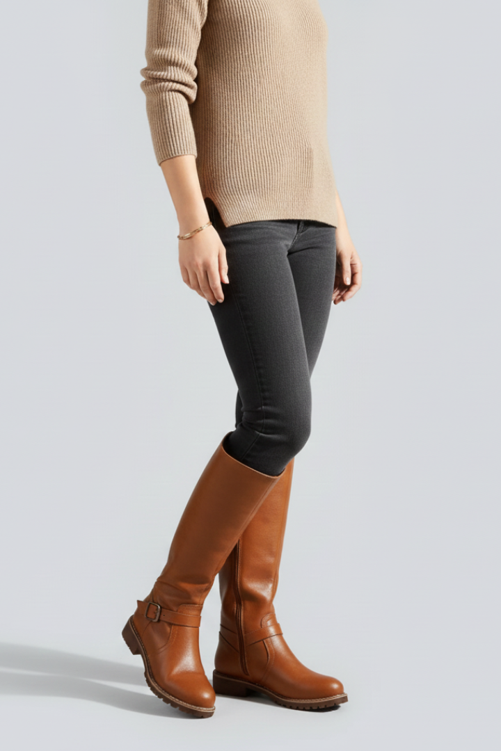 Estelle | Hohe Stiefel mit Seitenreissverschluss und Schnallendetail